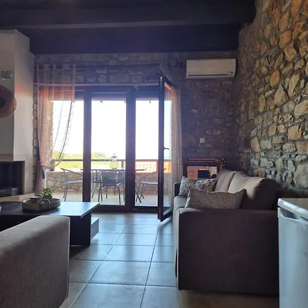 فيلة Stone Hill -villas Nea Irakleitsa كافالا
