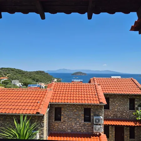 فيلة Stone Hill -villas Nea Irakleitsa *