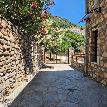Stone Hill -villas Nea Irakleitsa فيلة